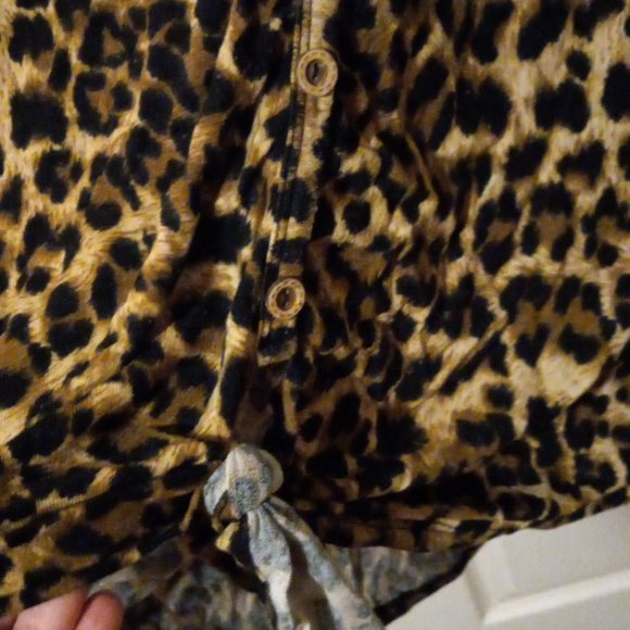 Leopard top - Picture 4 of 4